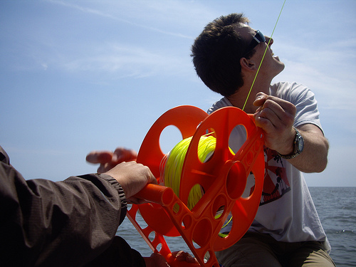 Reeling out the balloon